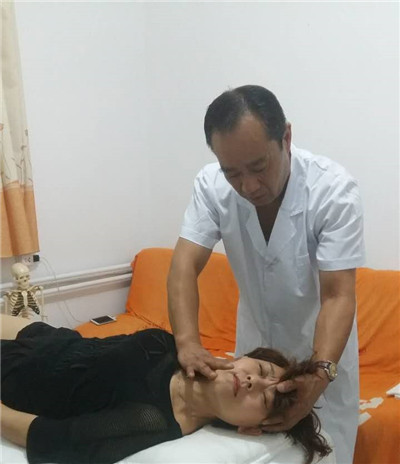 頸椎病治療費用